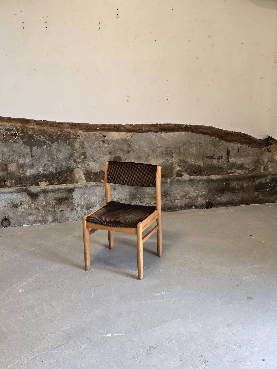 1970 wood and velvet chair