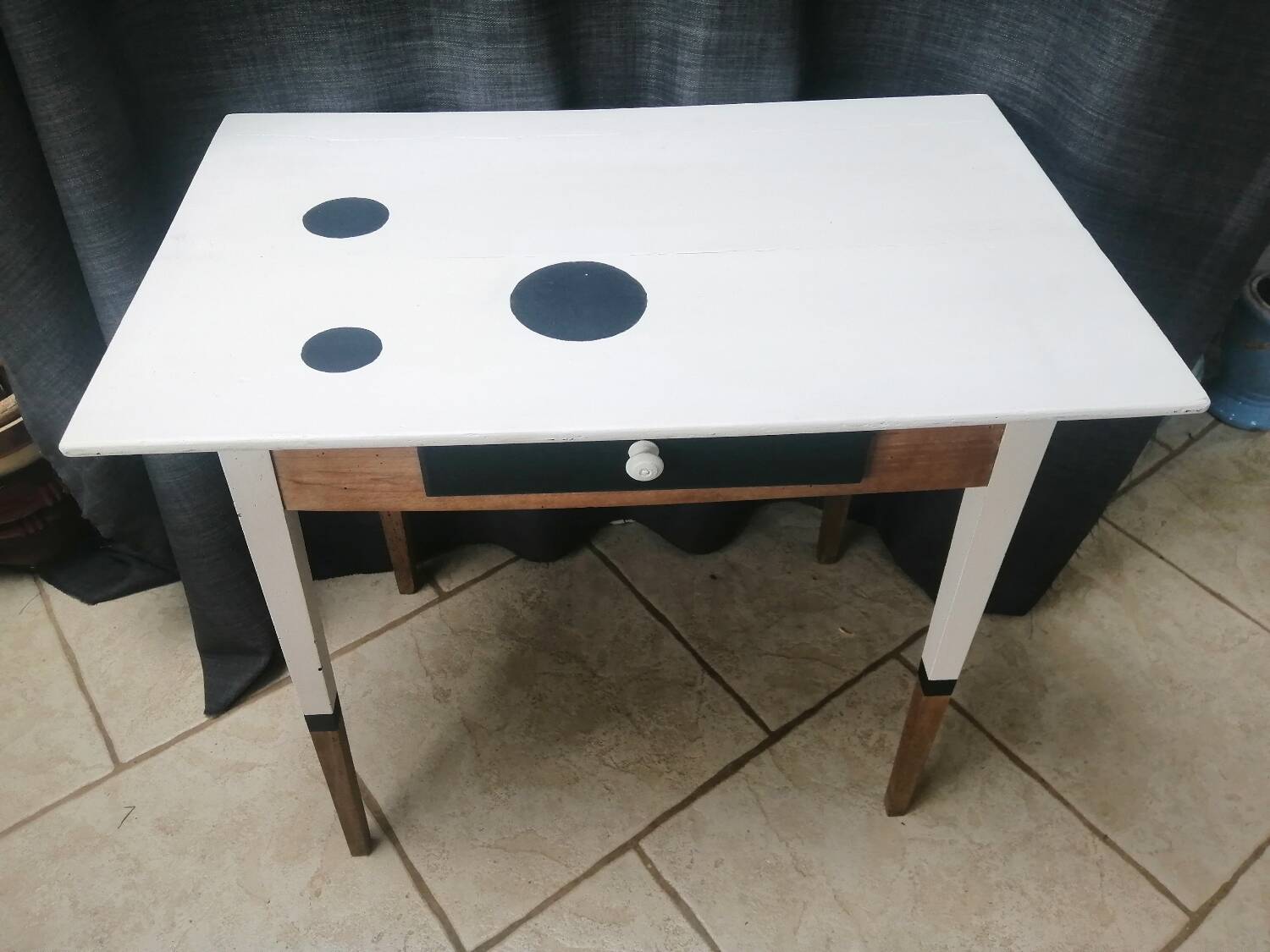 Buren style desk
