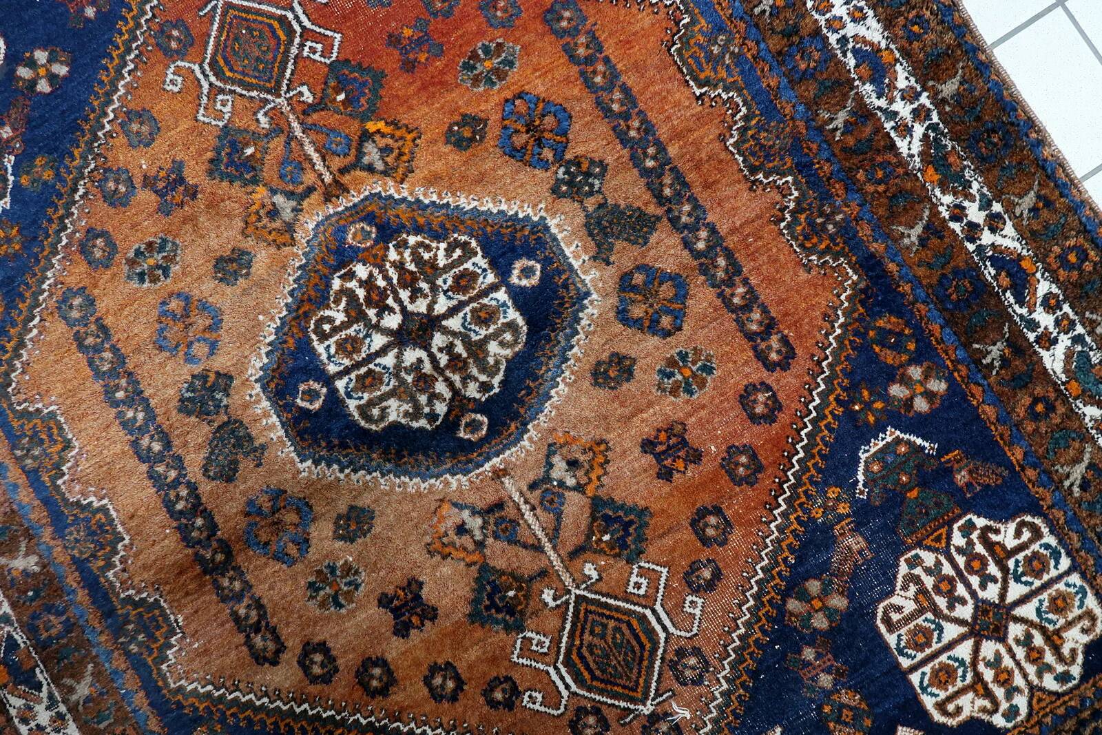 Antique Shiraz Gashkai handmade rug 155 x 207 cm 1920s