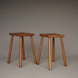 Tabourets hauts rustiques en chêne. années 1970. Lot de 2