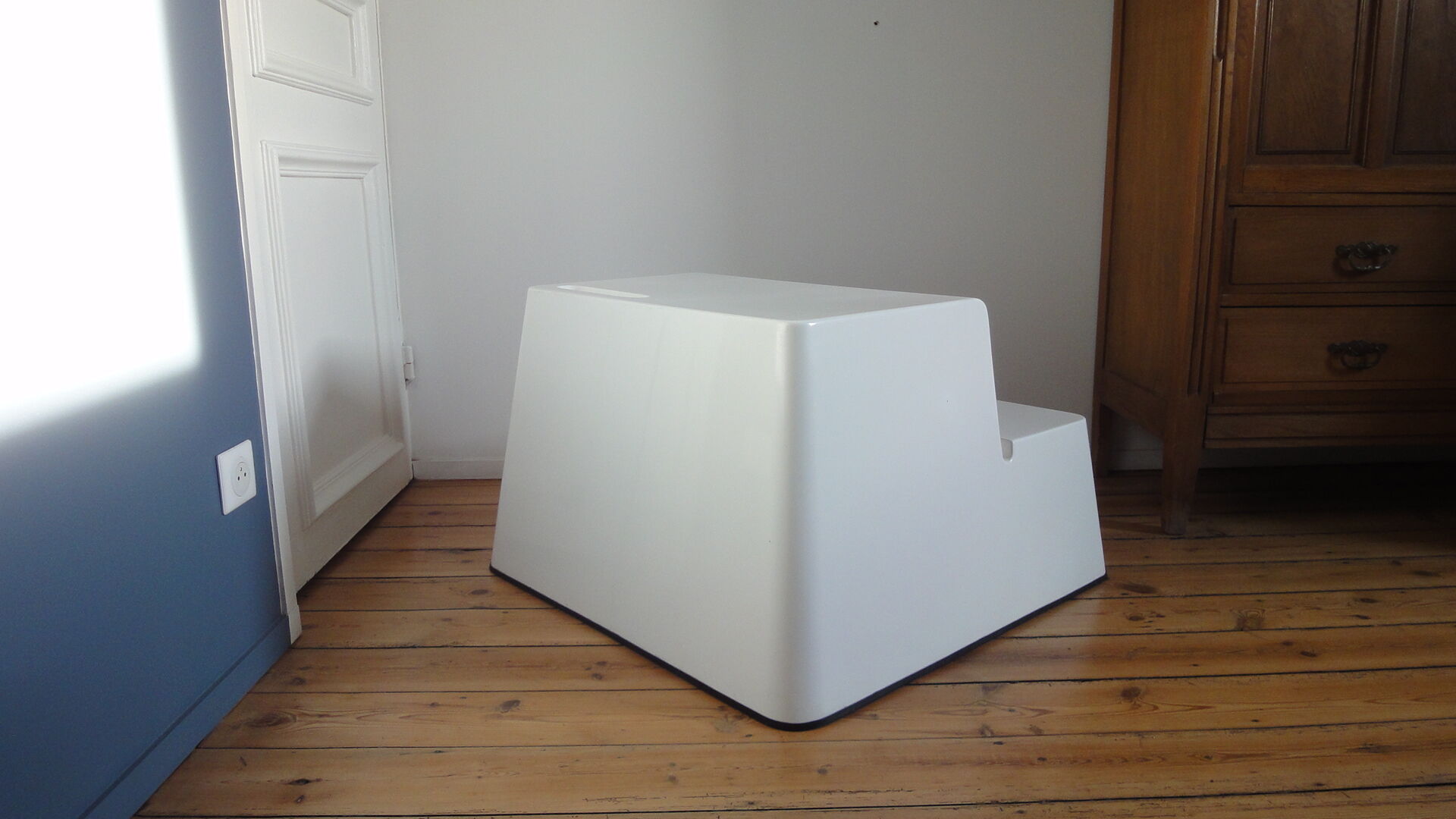 Bureau enfant vintage par Marc Berthier
