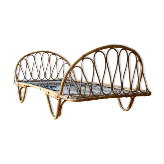 Rattan bed