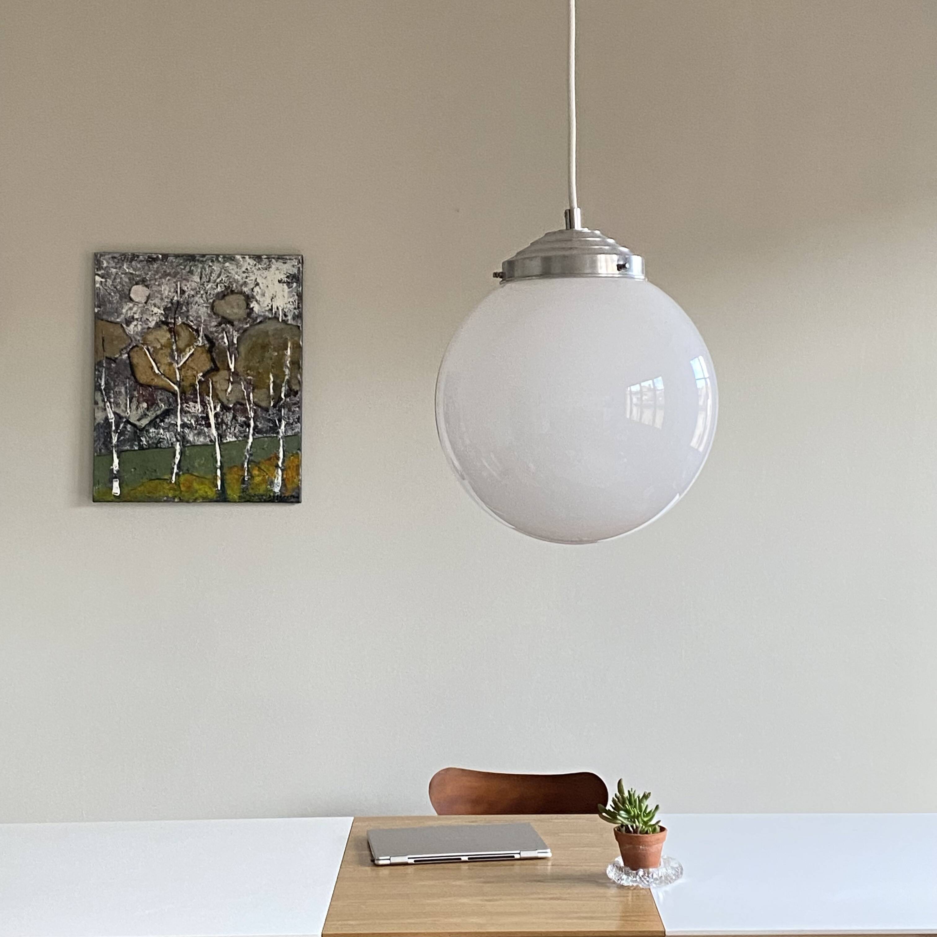 Suspension large globe in white opaline glass 25 cm