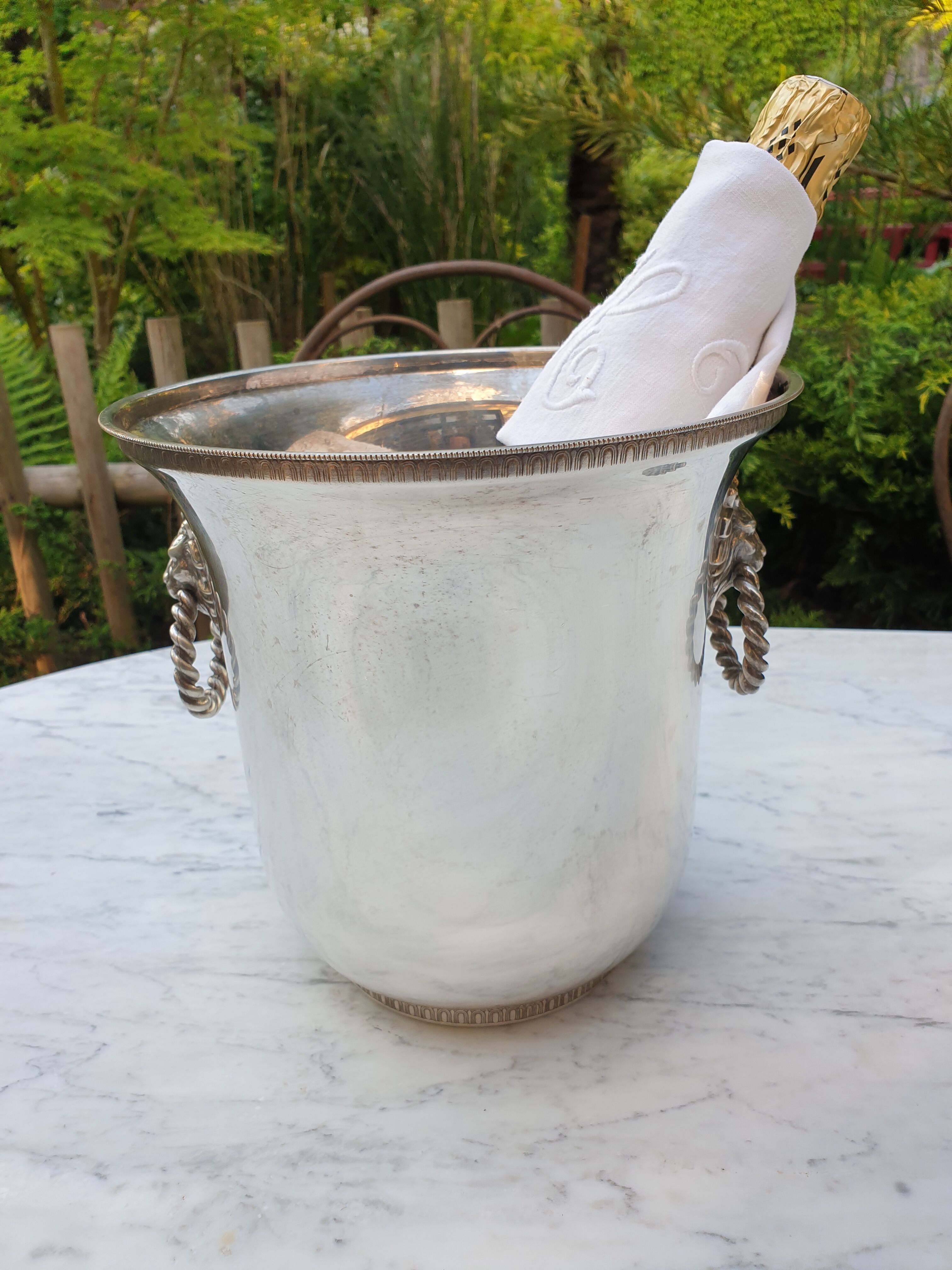 Champagne bucket decoration lion's head in silver metal