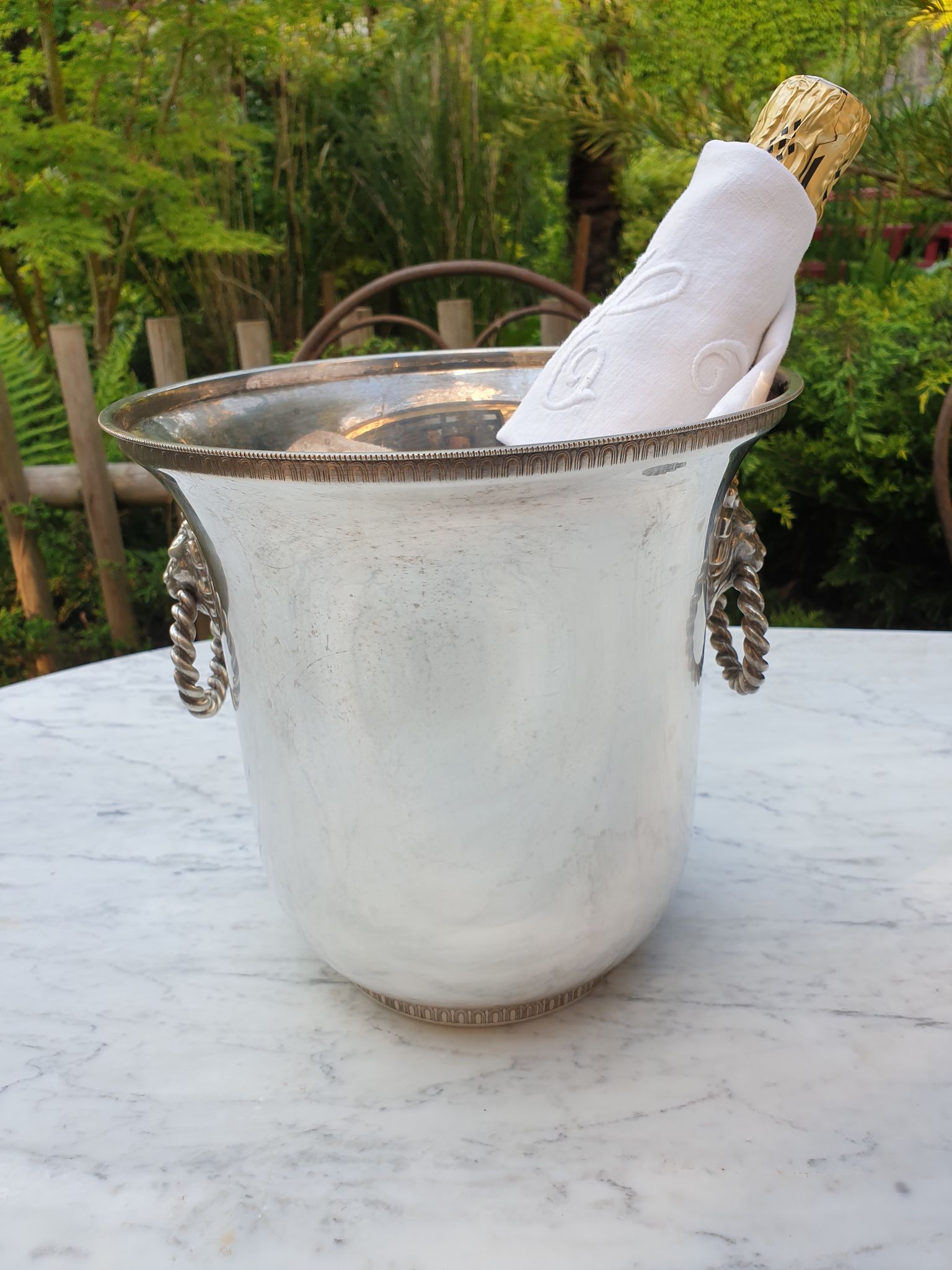Champagne bucket decoration lion's head in silver metal