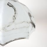 Blue opaline suspension