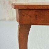 Musical coffee table of triangular shape, fruit wood, tray and feet with marquetry décor