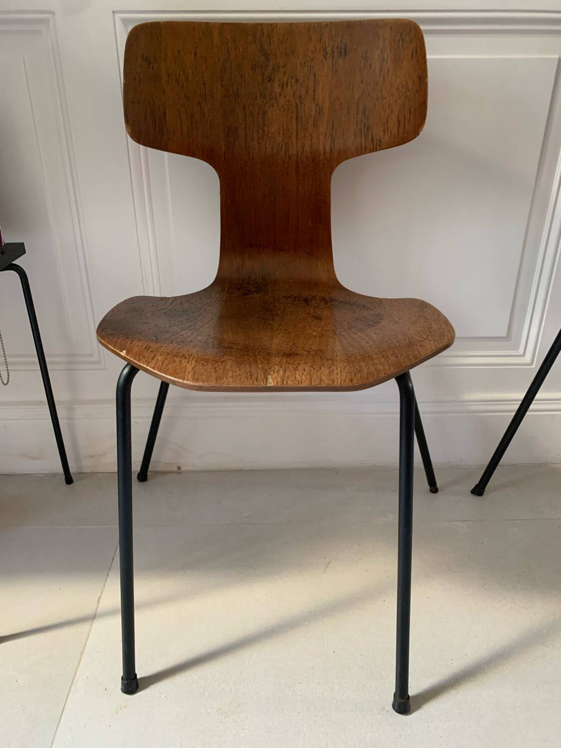 Two Arne Jacobsen "hammer" chairs