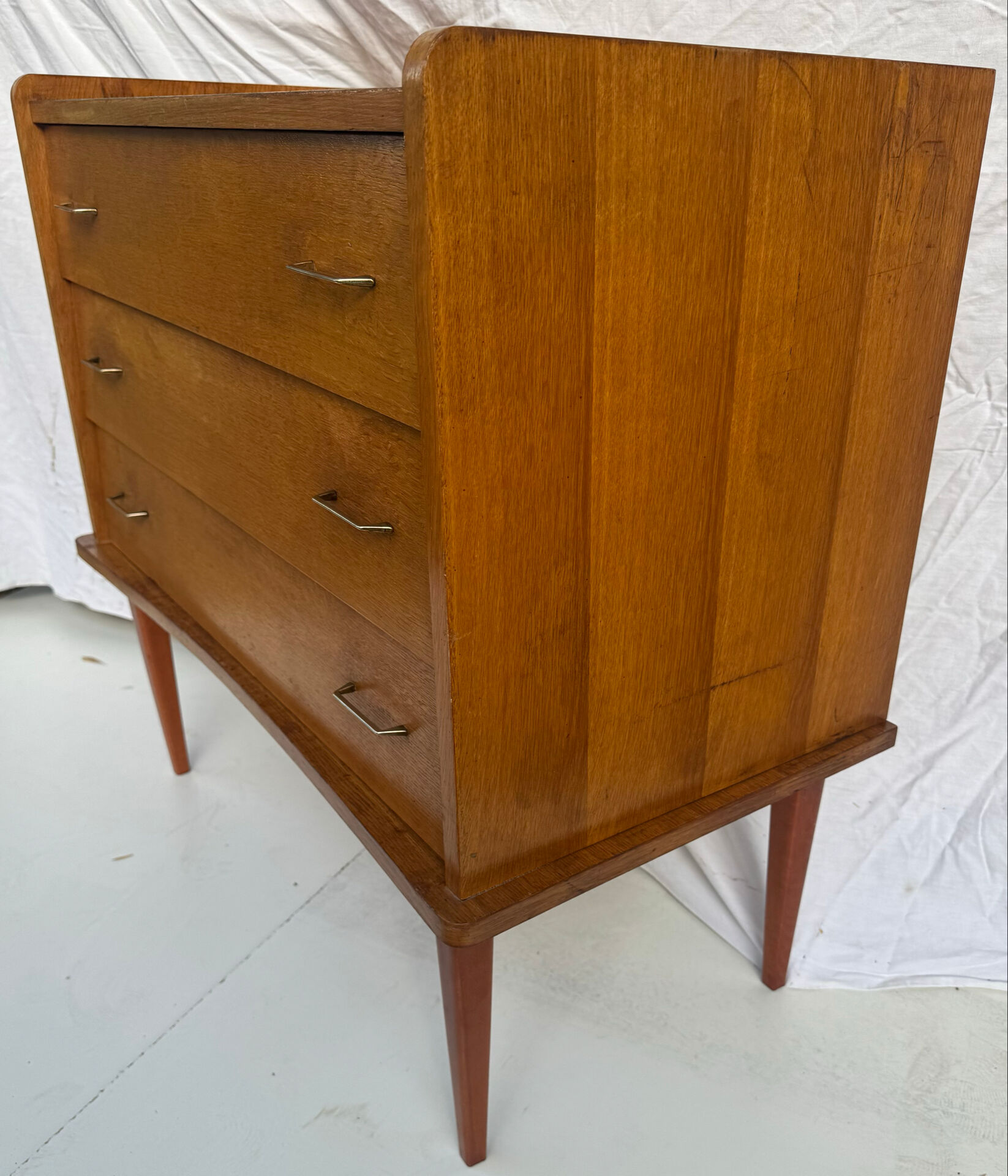 Commode vintage scandinave
