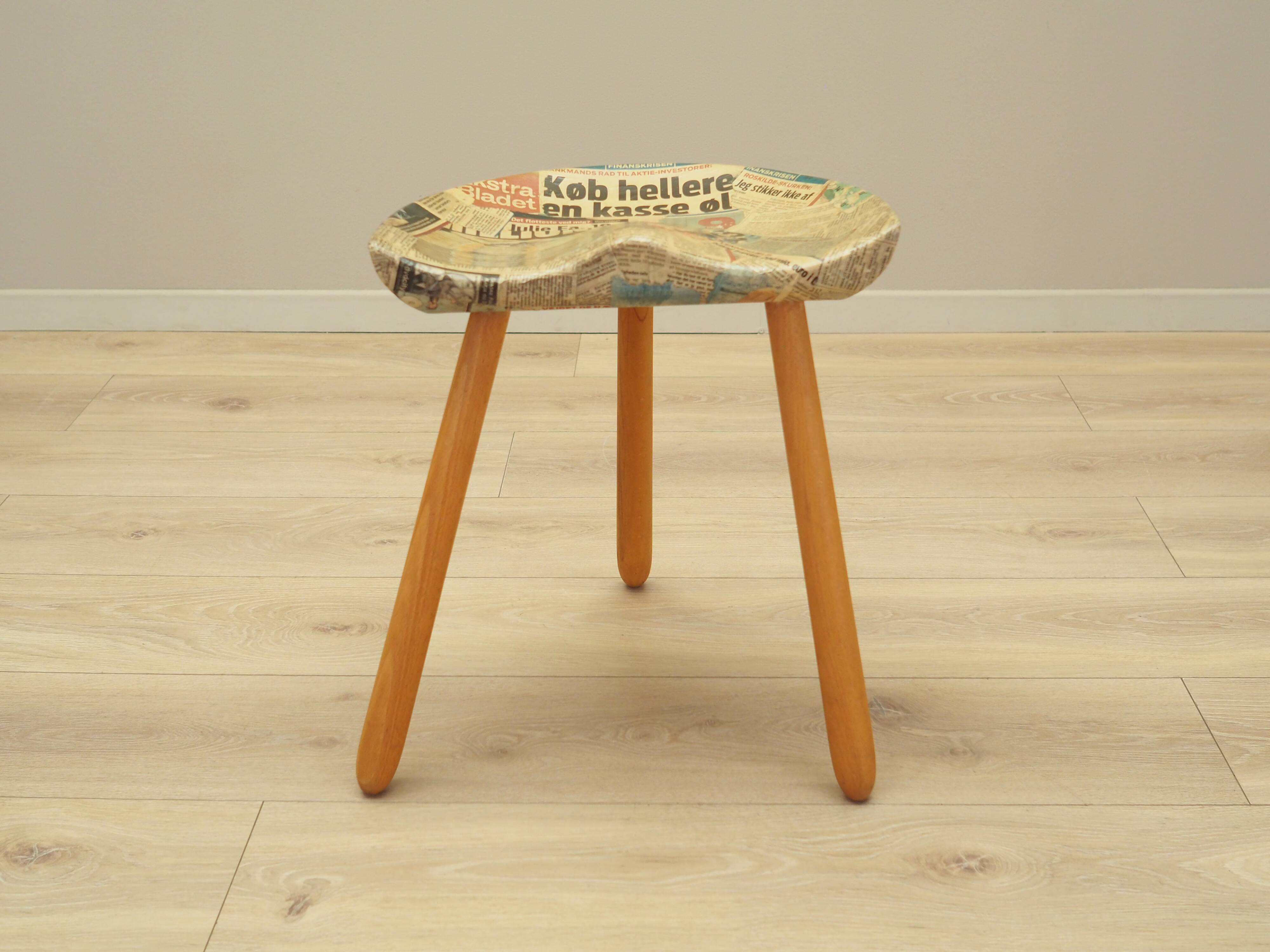 Tripod stool, Danish design, 1950s, designer: Arne Hovmand-Olsen