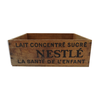 Old wooden grocery box