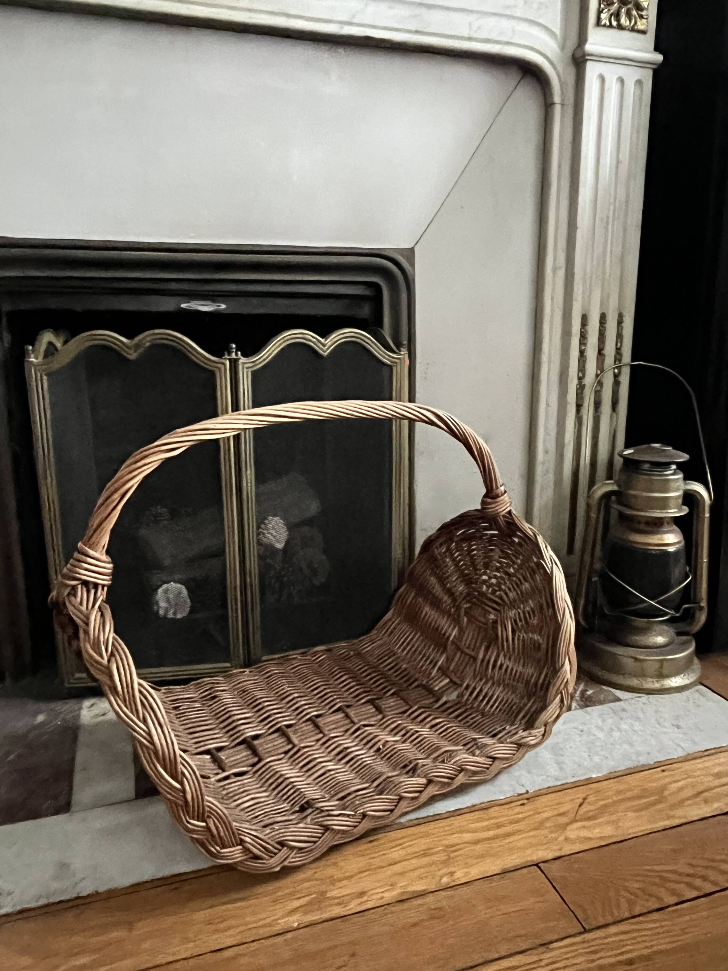 Log basket, woven wicker