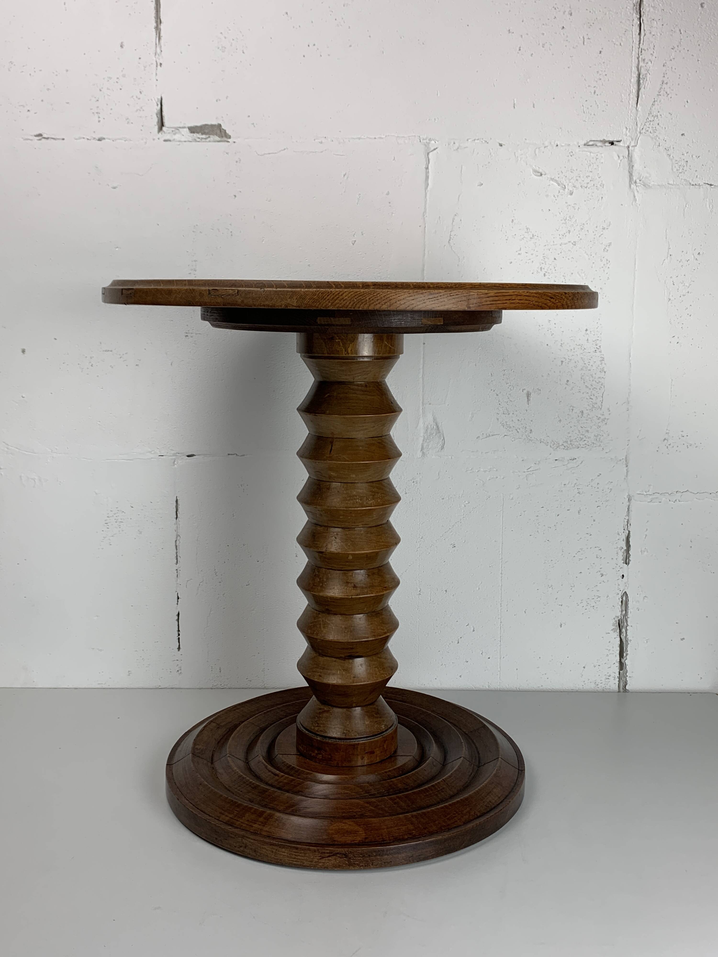 Table d'appoint en bois tourné brutaliste français de style Charles Dudouyt, France, années 1940
