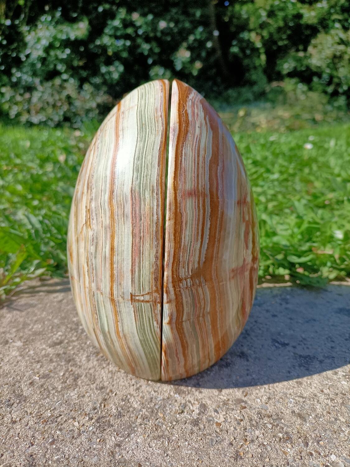 Retro marbled egg bookends 💐