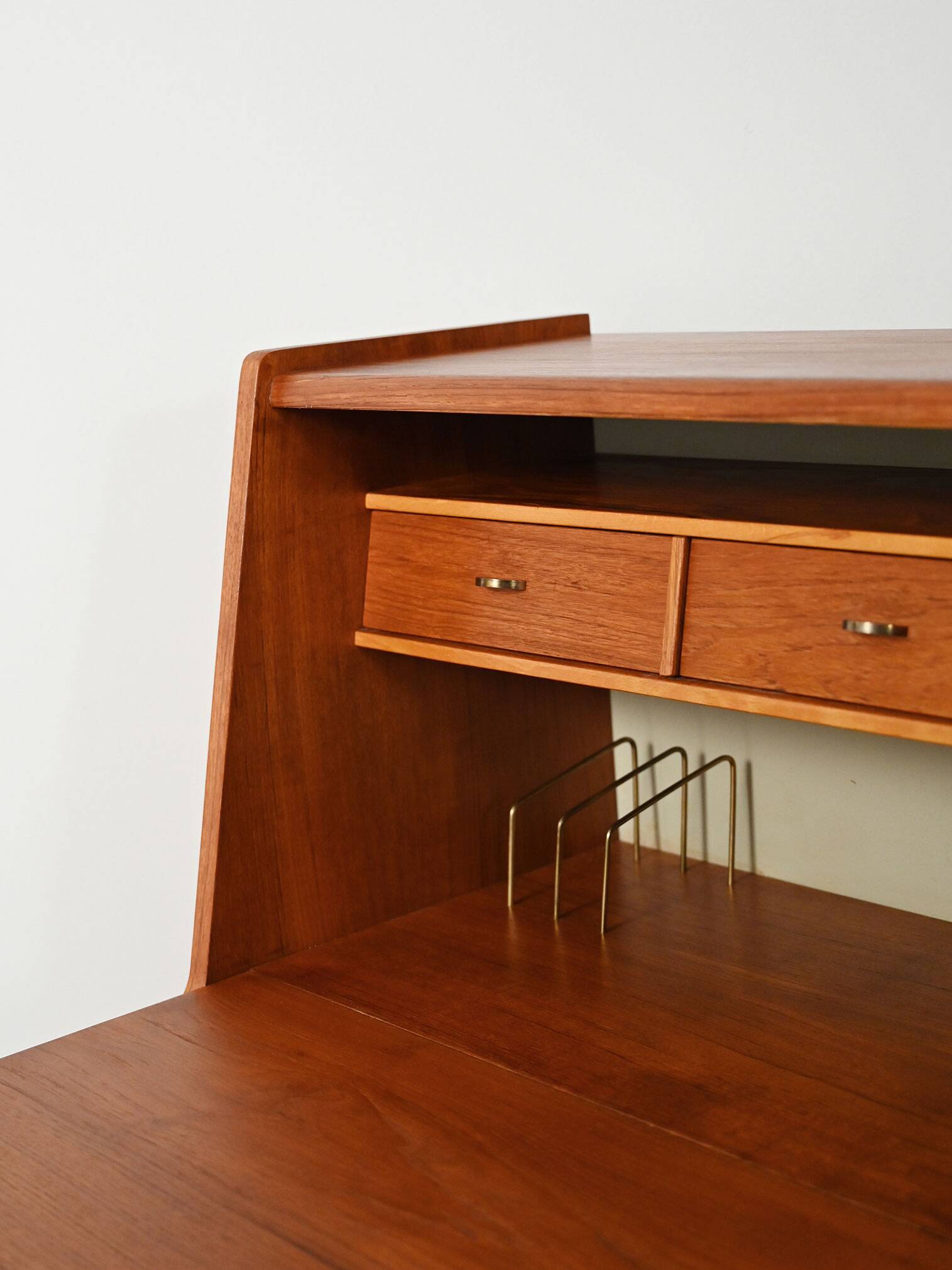 Secrétaire en teck scandinave avec miroir caché, années 1960