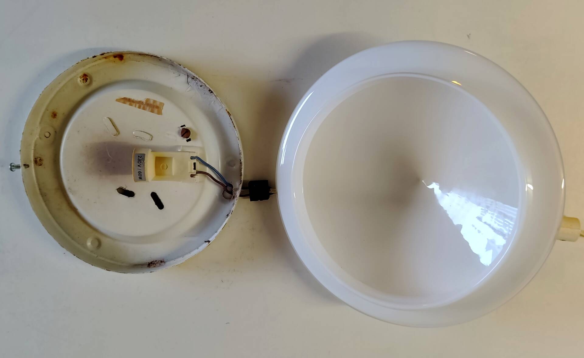 Ceiling light or conical opaline globe wall light - 80s/90s