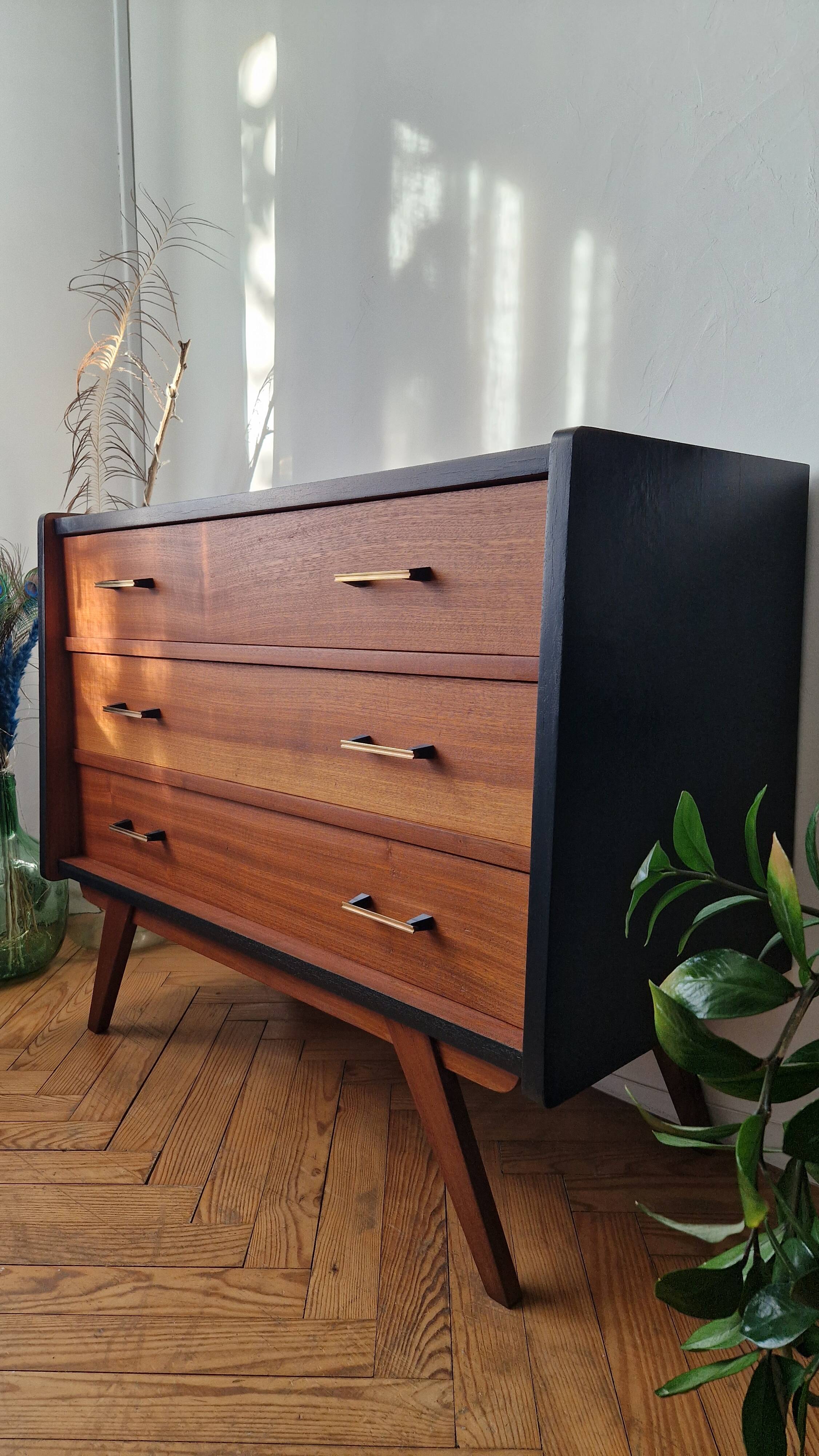 Vintage Scandinavian commode with tapered legs.