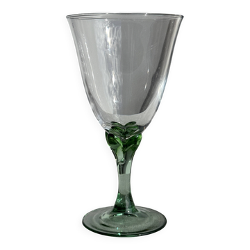 Set of 4 vintage green stemmed glasses H16