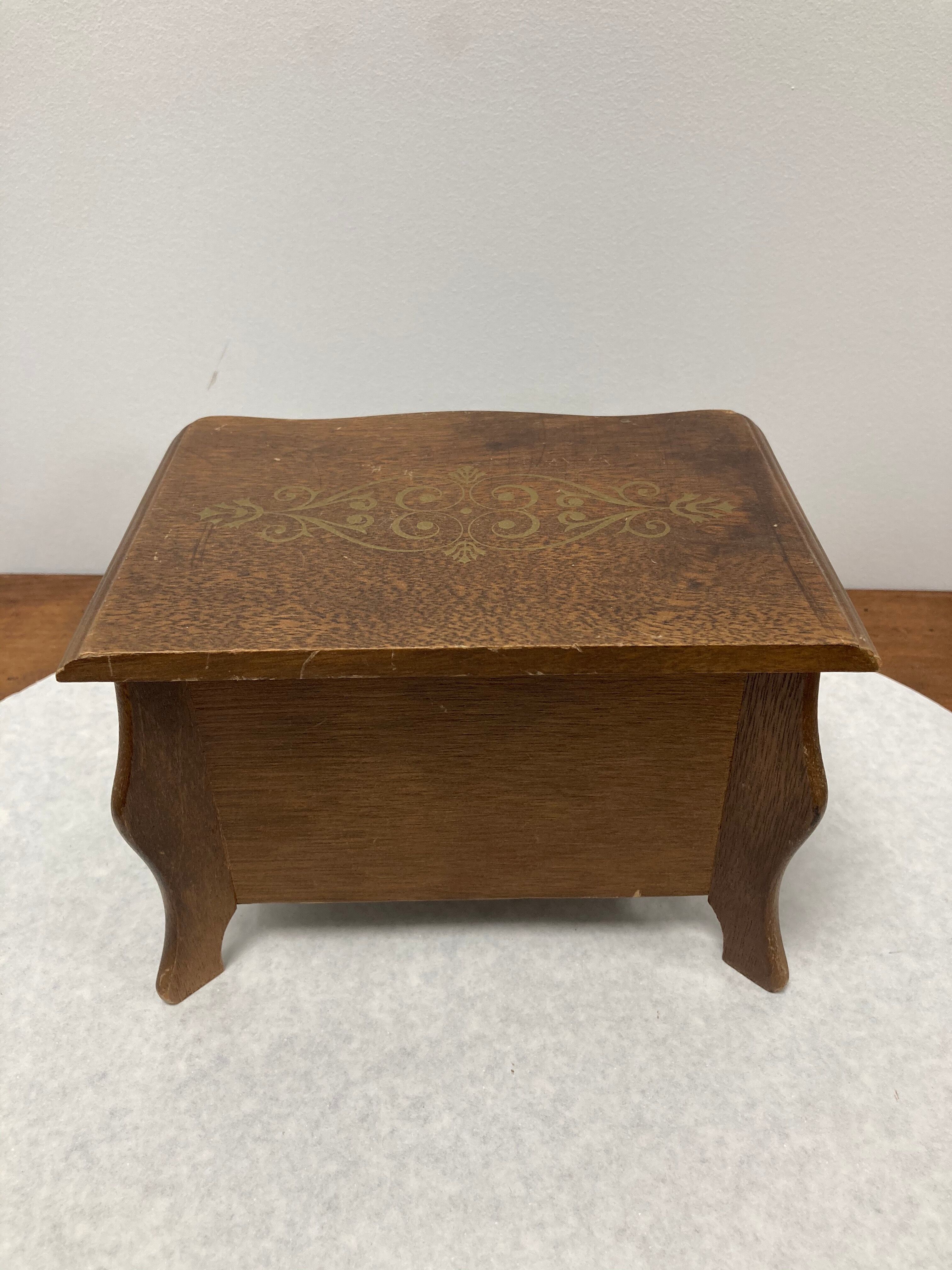 Wooden jewellery box