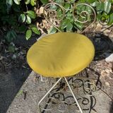 Small chamber chair in gold gold fine metal