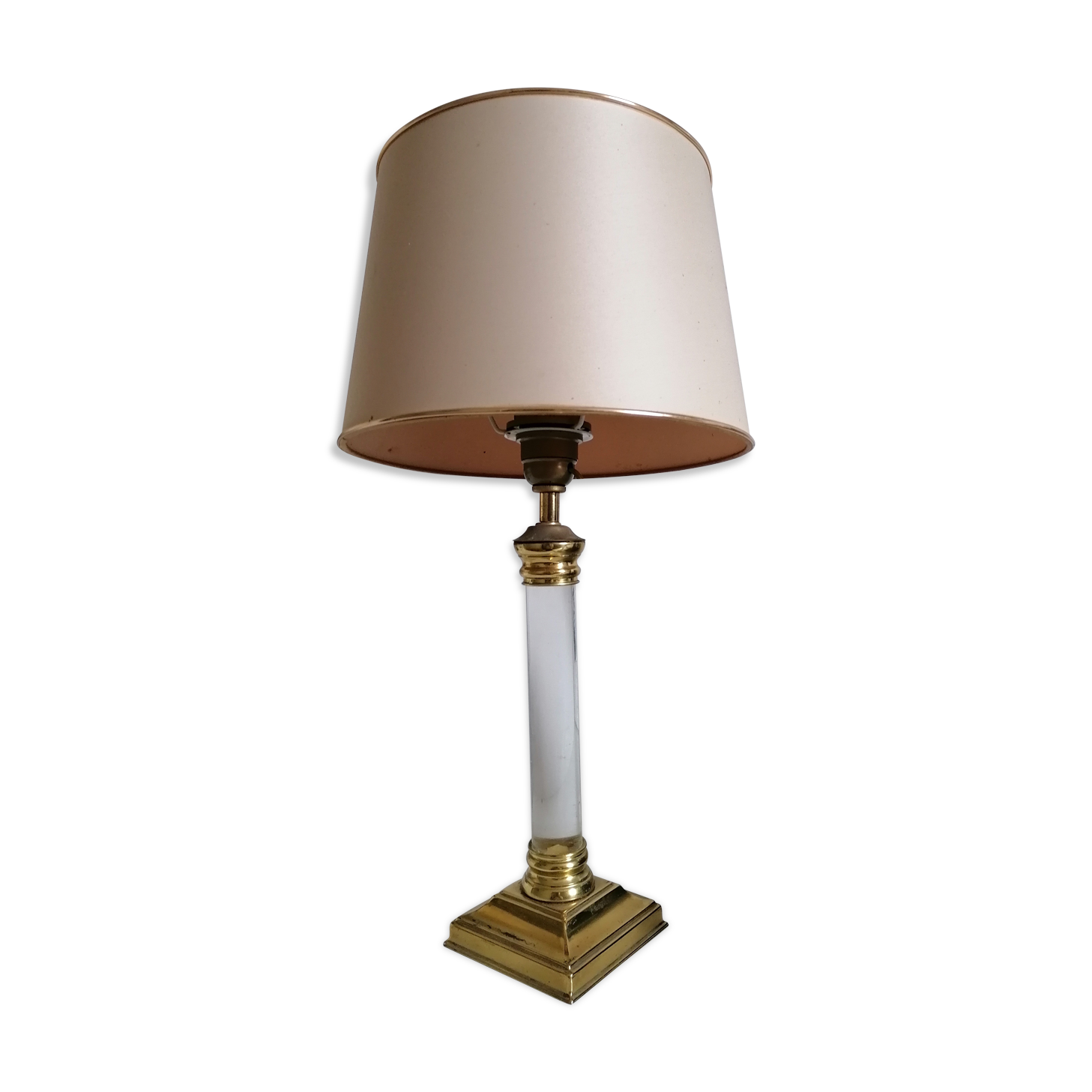 Lampe pied plexiglass et métal doré vintage