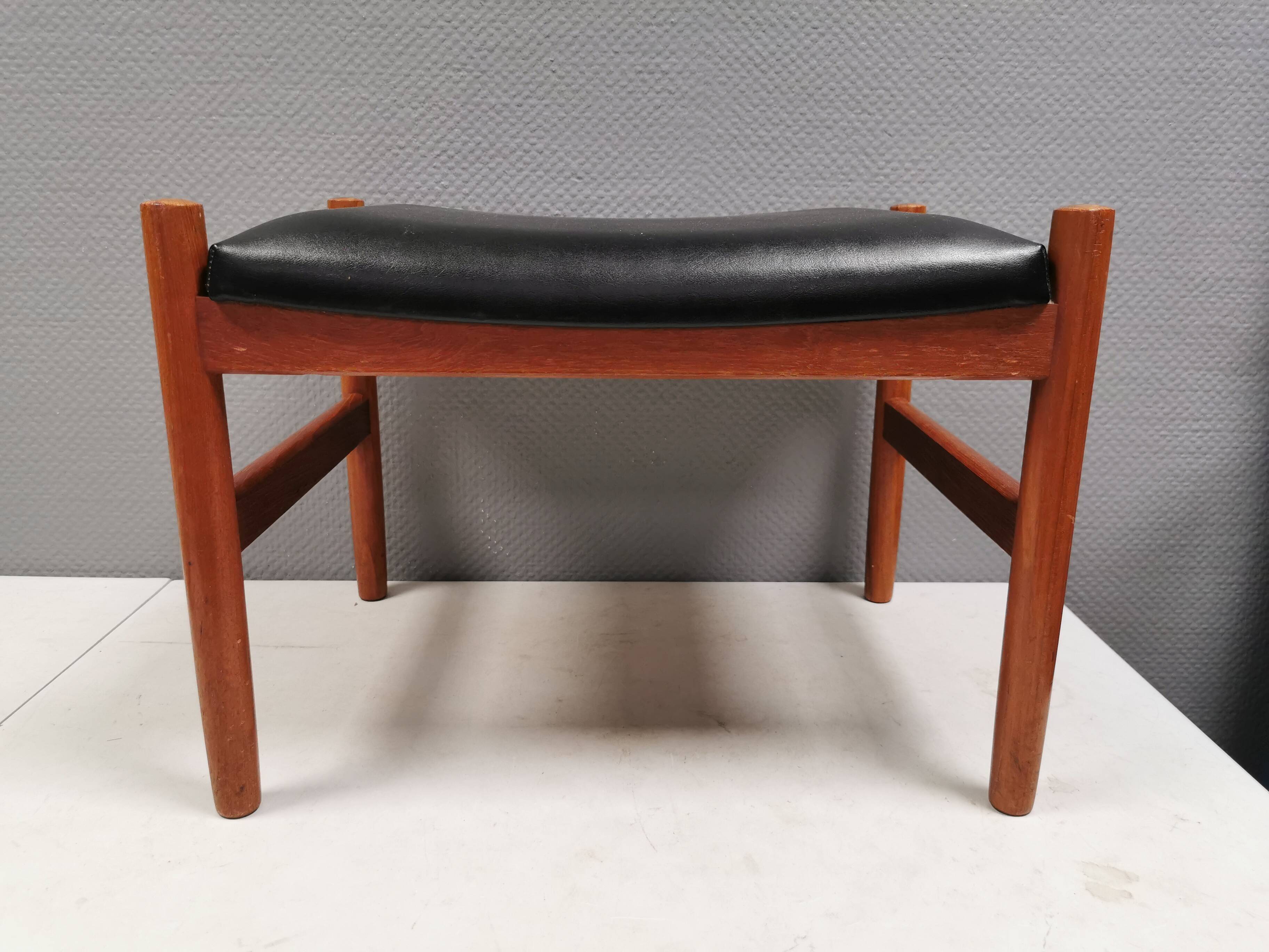 Danish Teak Footstool, Black Skai Leather, 1960s Spøttrup Design