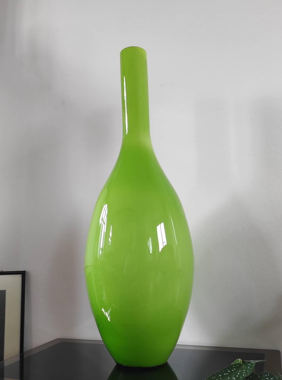 Grand vase bouteille géant en verre doublé vert pomme (66 cm)