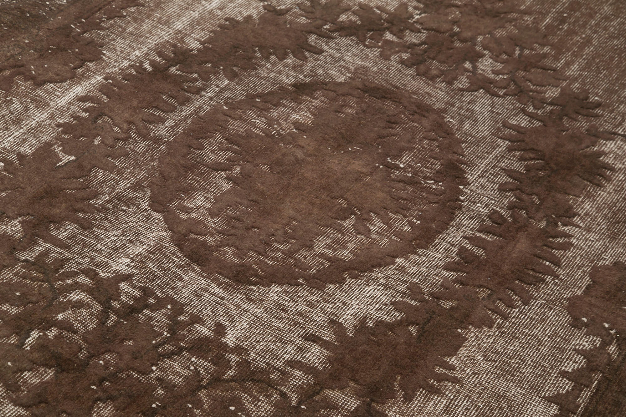 Handmade distressed oriental 1980s 195 cm x 313 cm brown carpet