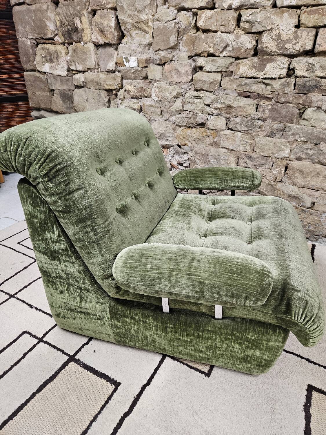Vintage fireside chair 1970"