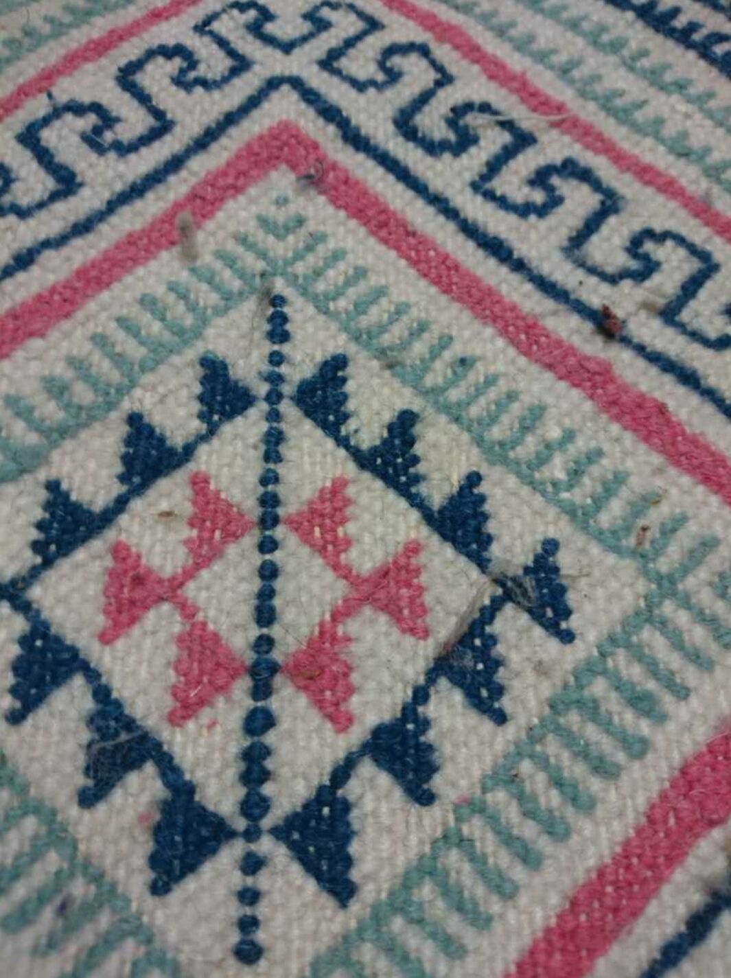 Carpet Chair white and rose 48 x 42 cm