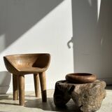 Quadripod chair with round seat and small back in natural monoxyl mango wood