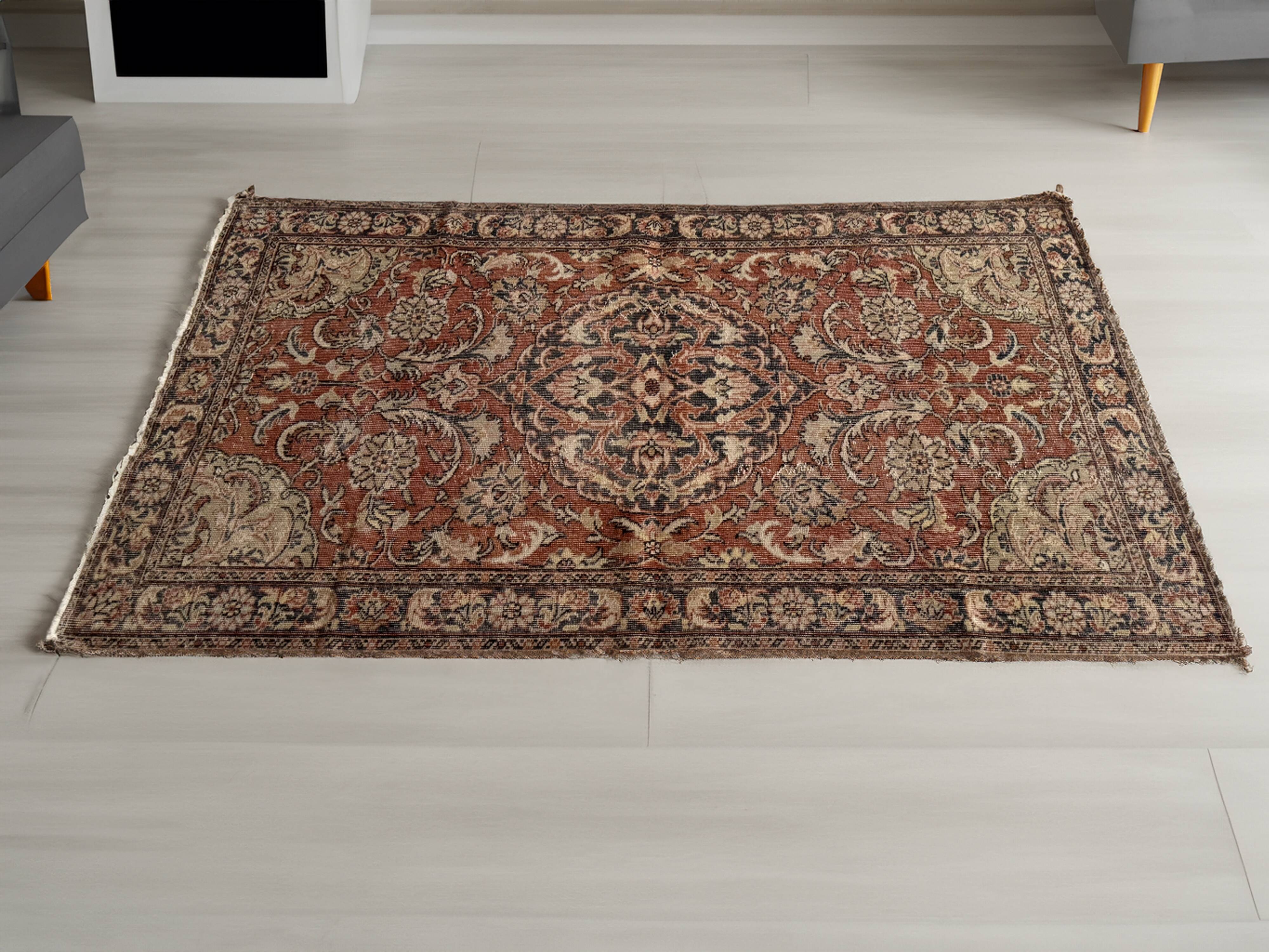 125x217 Cm Hand Knotted Wool Blue Red Tones Vintage Rug, Oriental Turkish Floral Rug