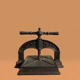 Ancienne presse à relier d’imprimerie