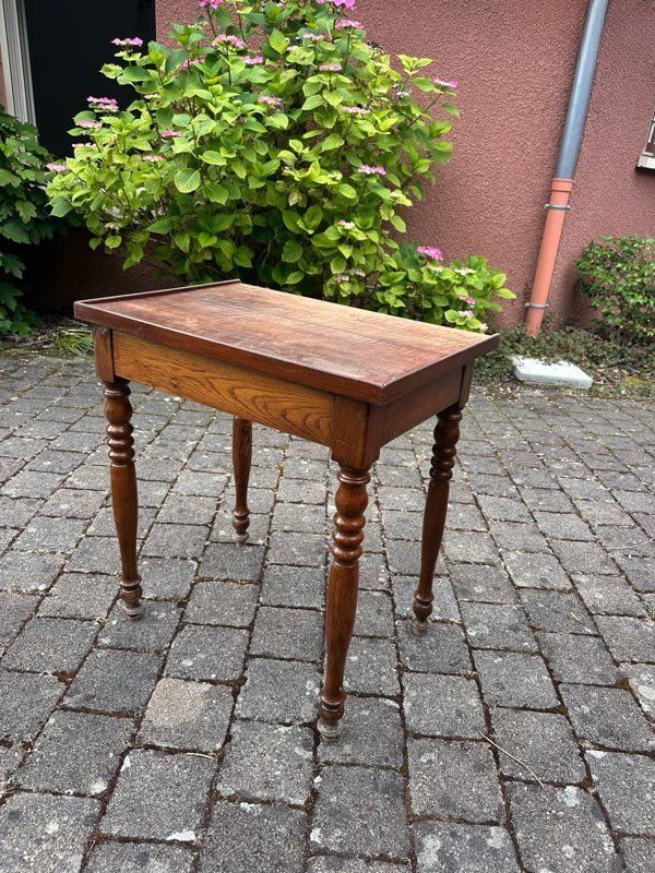 Petite table ancienne en chêne