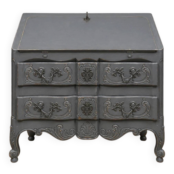 Commode scriban balbée de style Louis XV en bois laqué