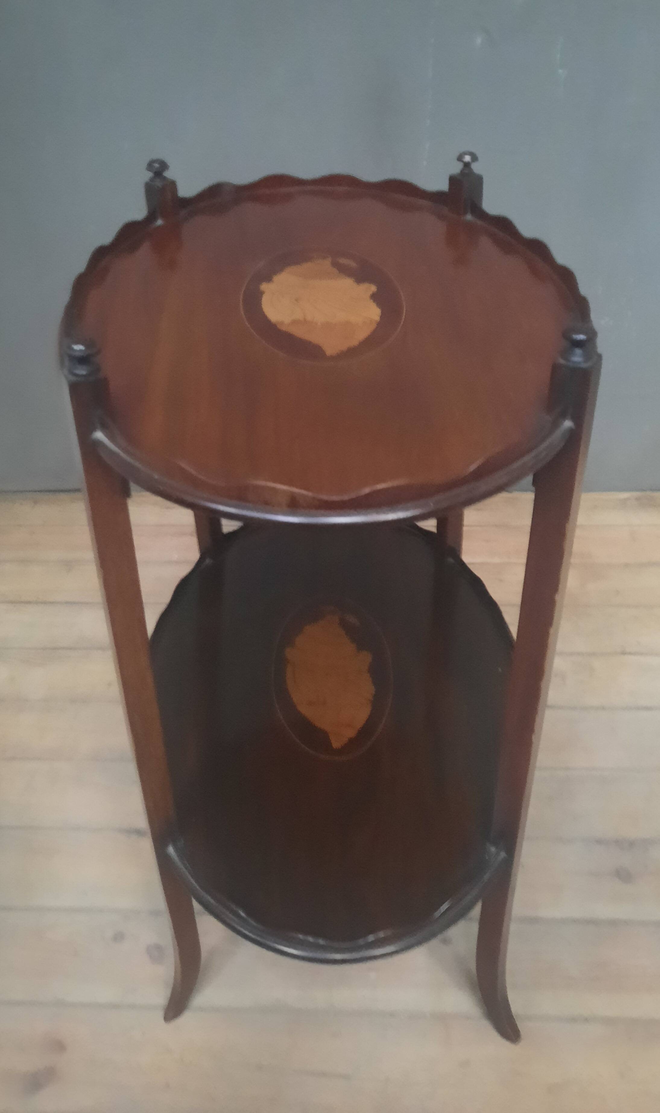 English 2-tier mahogany pedestal table