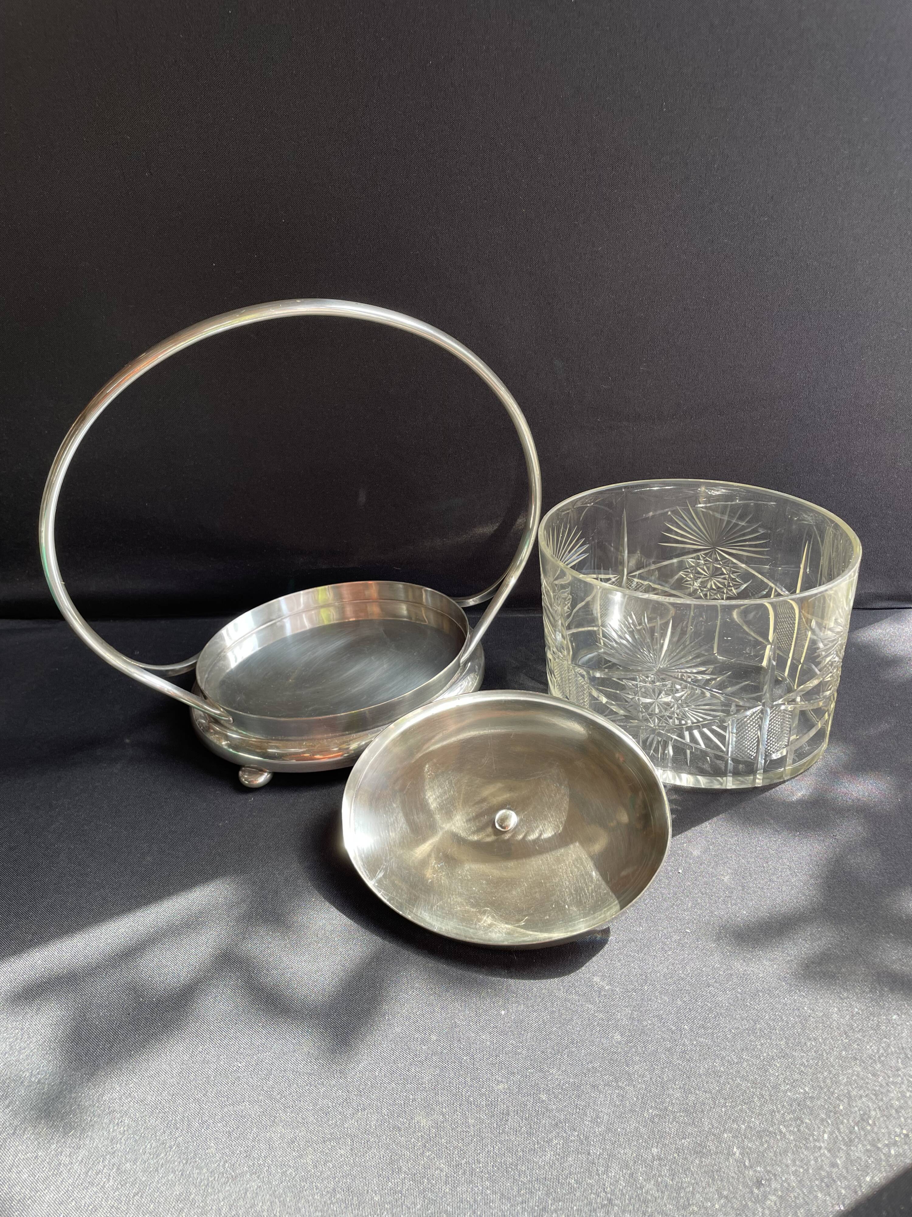 Biscuitier cristal taillé et métal argenté F. W. Quist (1831-1903)