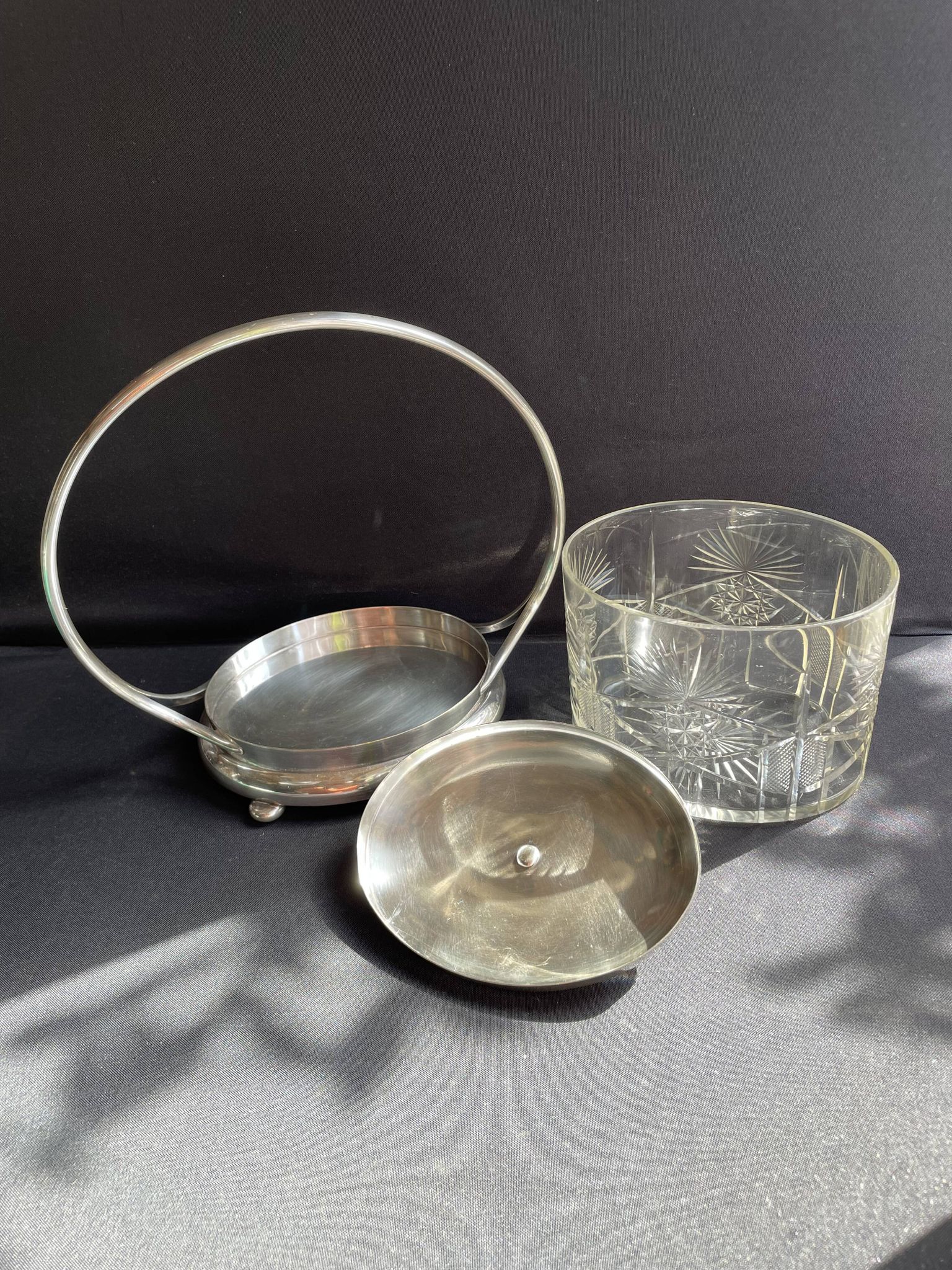 Biscuitier cristal taillé et métal argenté F. W. Quist (1831-1903)