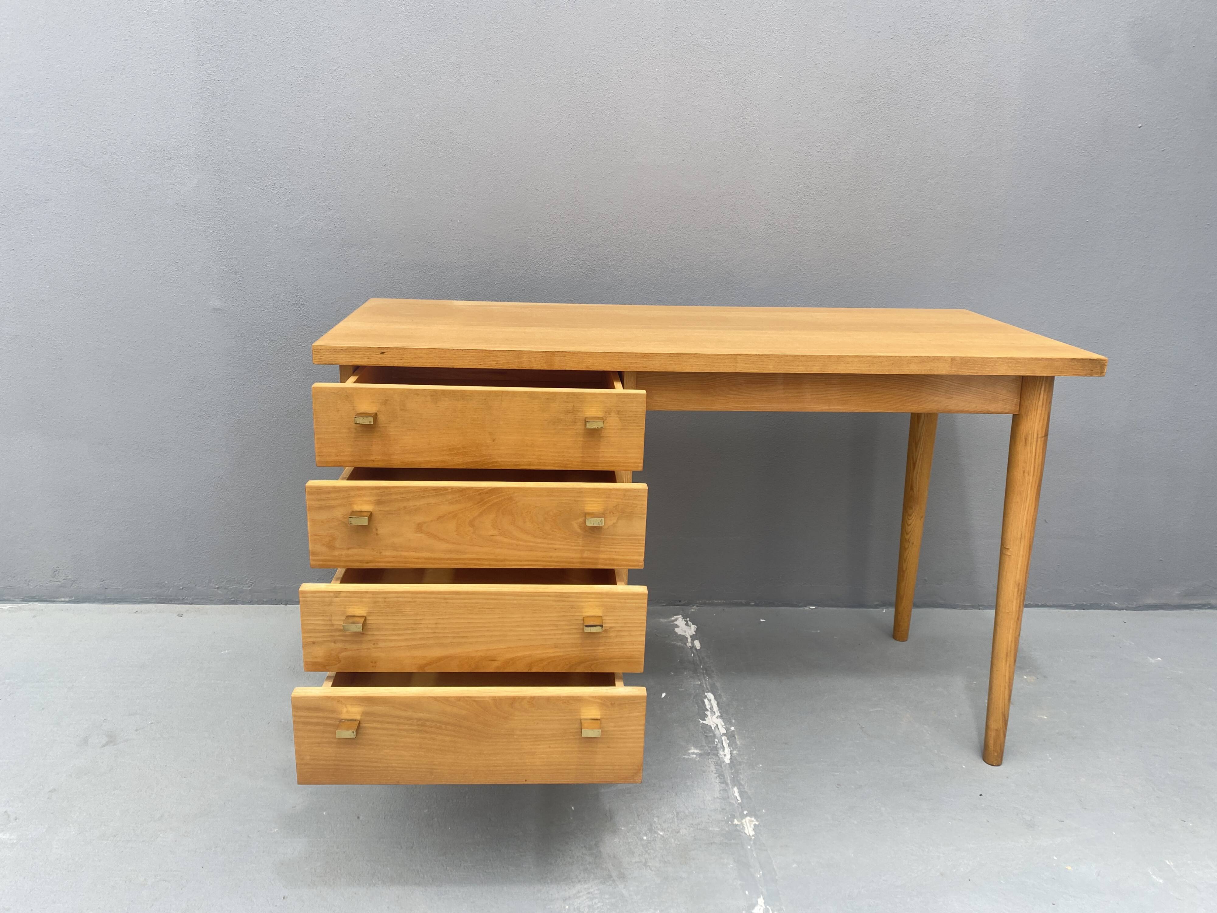 Bureau en hêtre, Tchécoslovaquie 1970