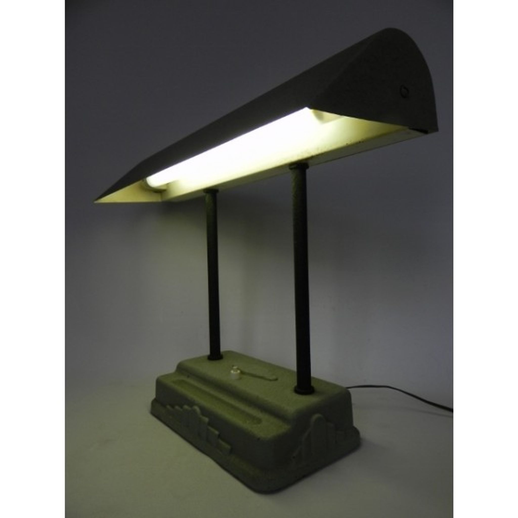 Lampe de bureau art déco Sevadac avec lampe fluorescente