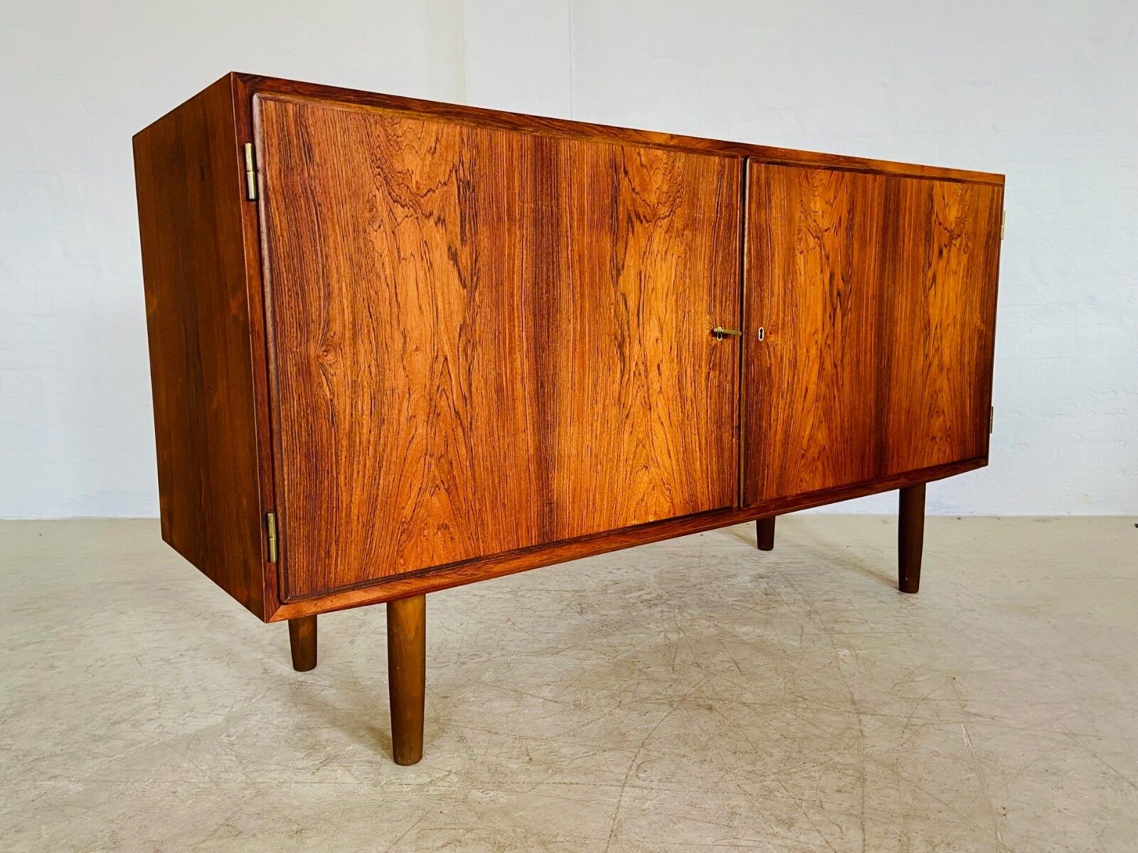 Buffet en palissandre danois vintage rétro des années 50 par Poul Hundevad