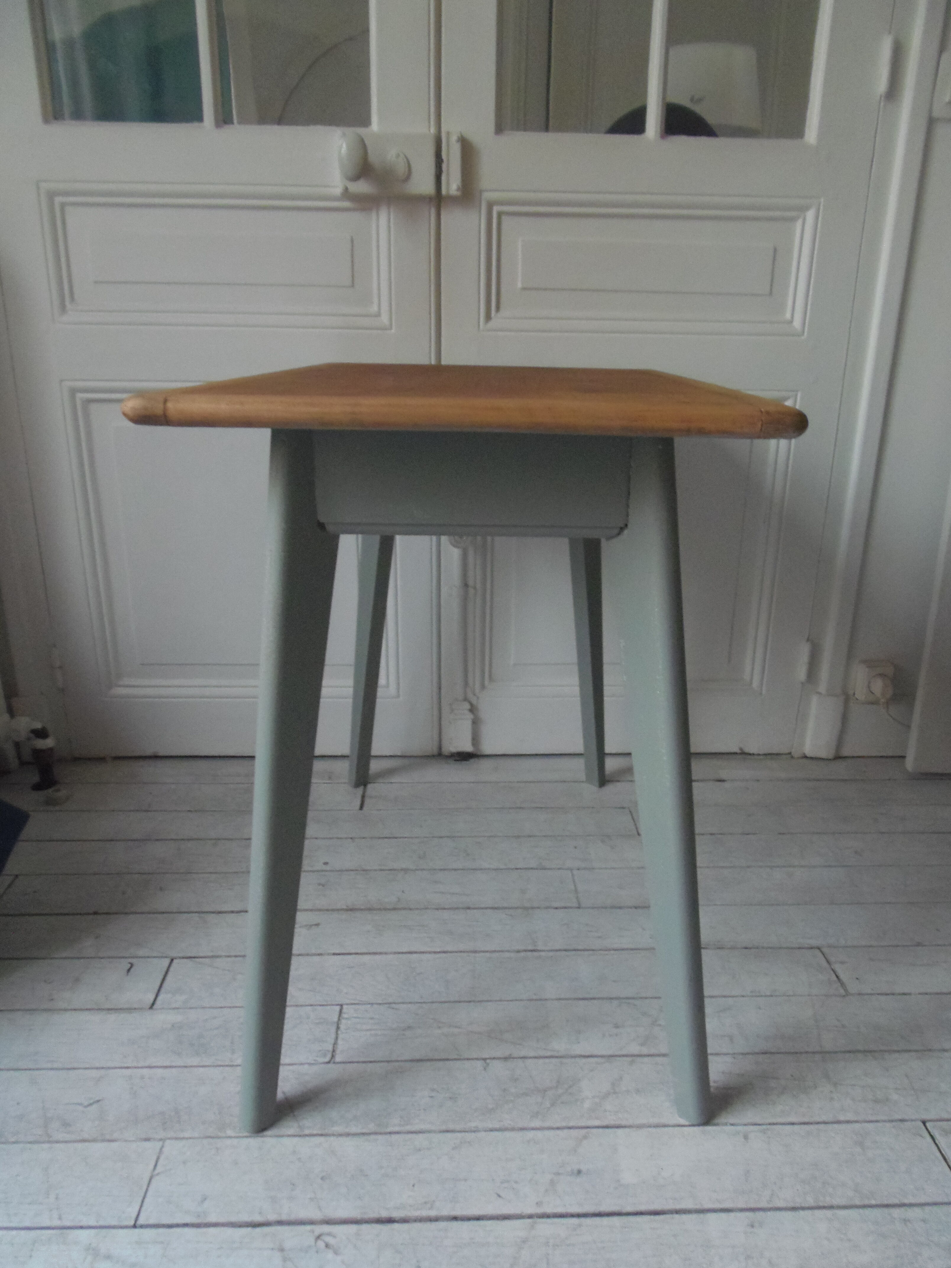 Vintage dessert green of grey , wooden tray