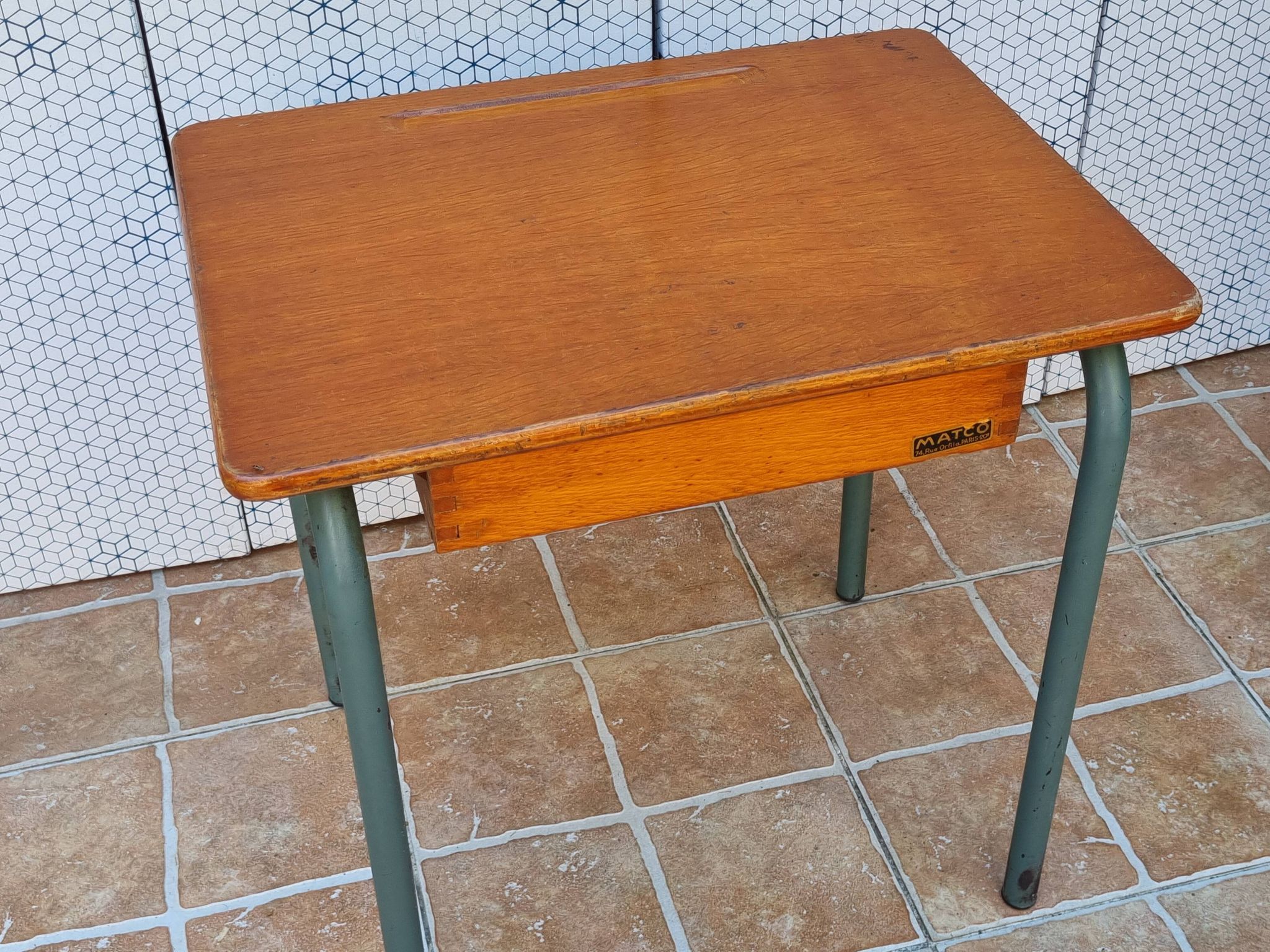 MATCO Antique School Desk – Wood and Metal – 54 x 54 x 40 cm