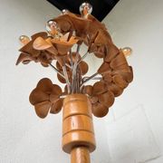 Lampadaire en orme motifs « fleurs », années 70