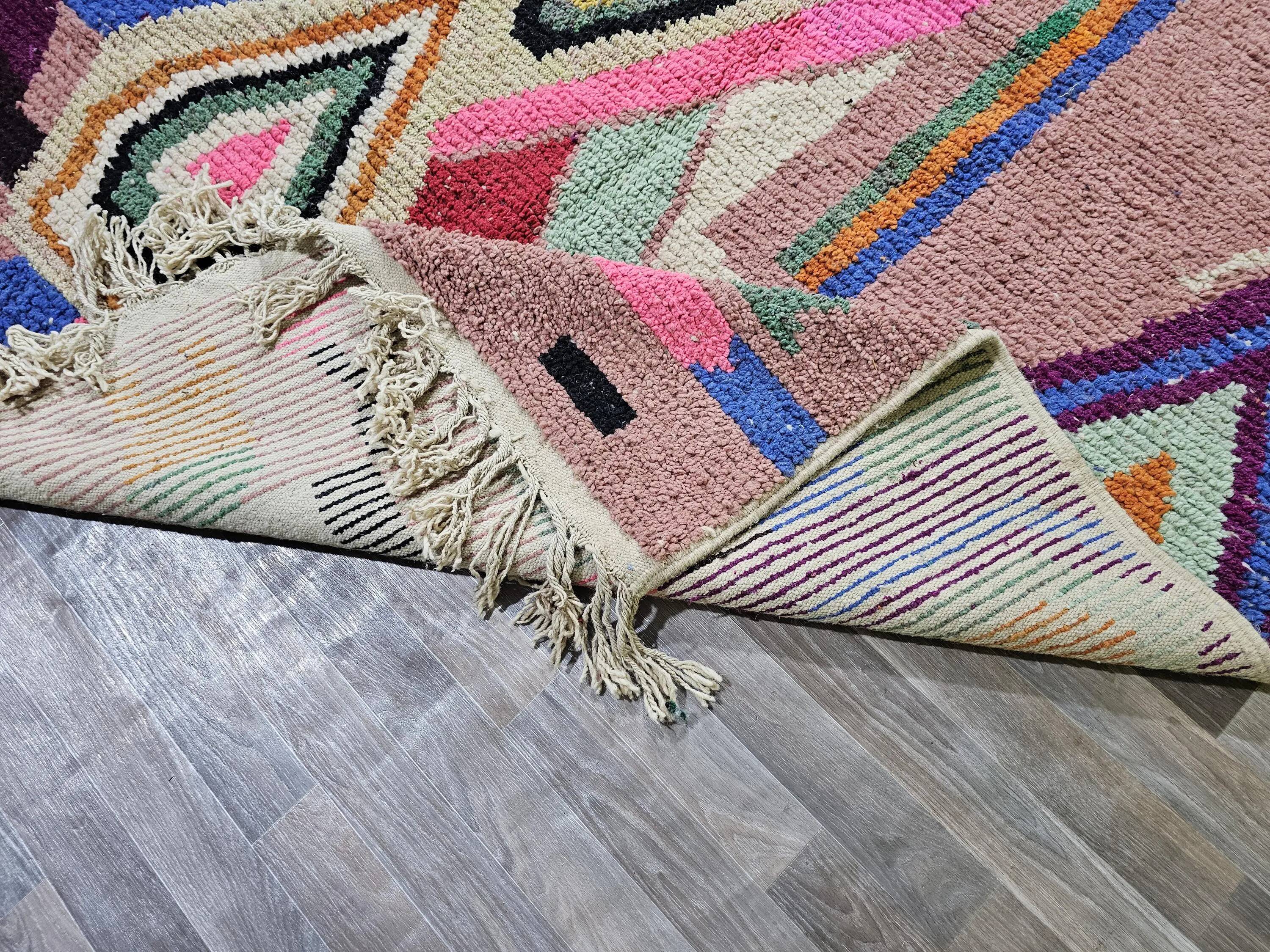 Moroccan rug in natural wool 3 x 2 m