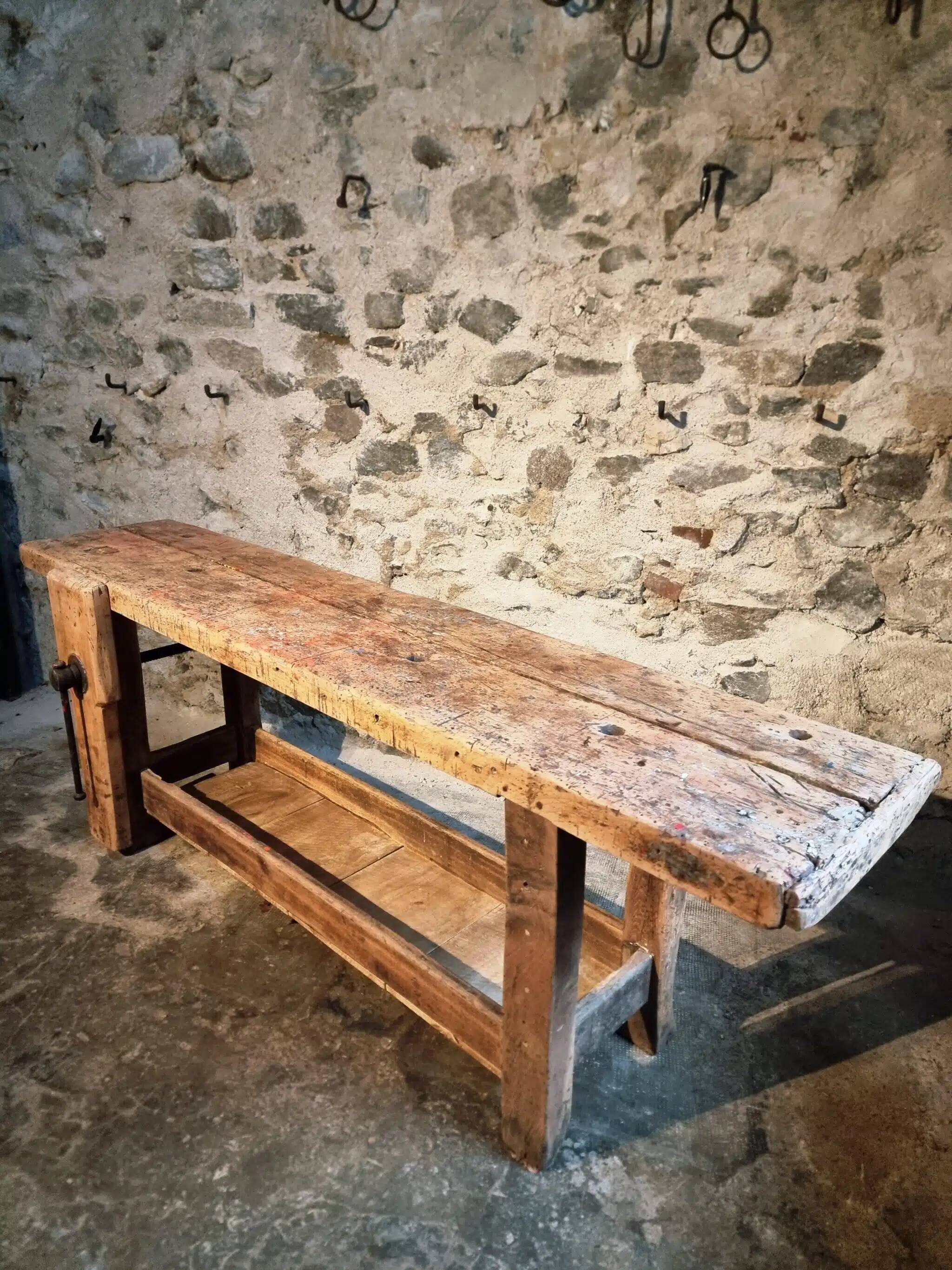 Antique French carpenter's workbench in oak and beech, circa 1900