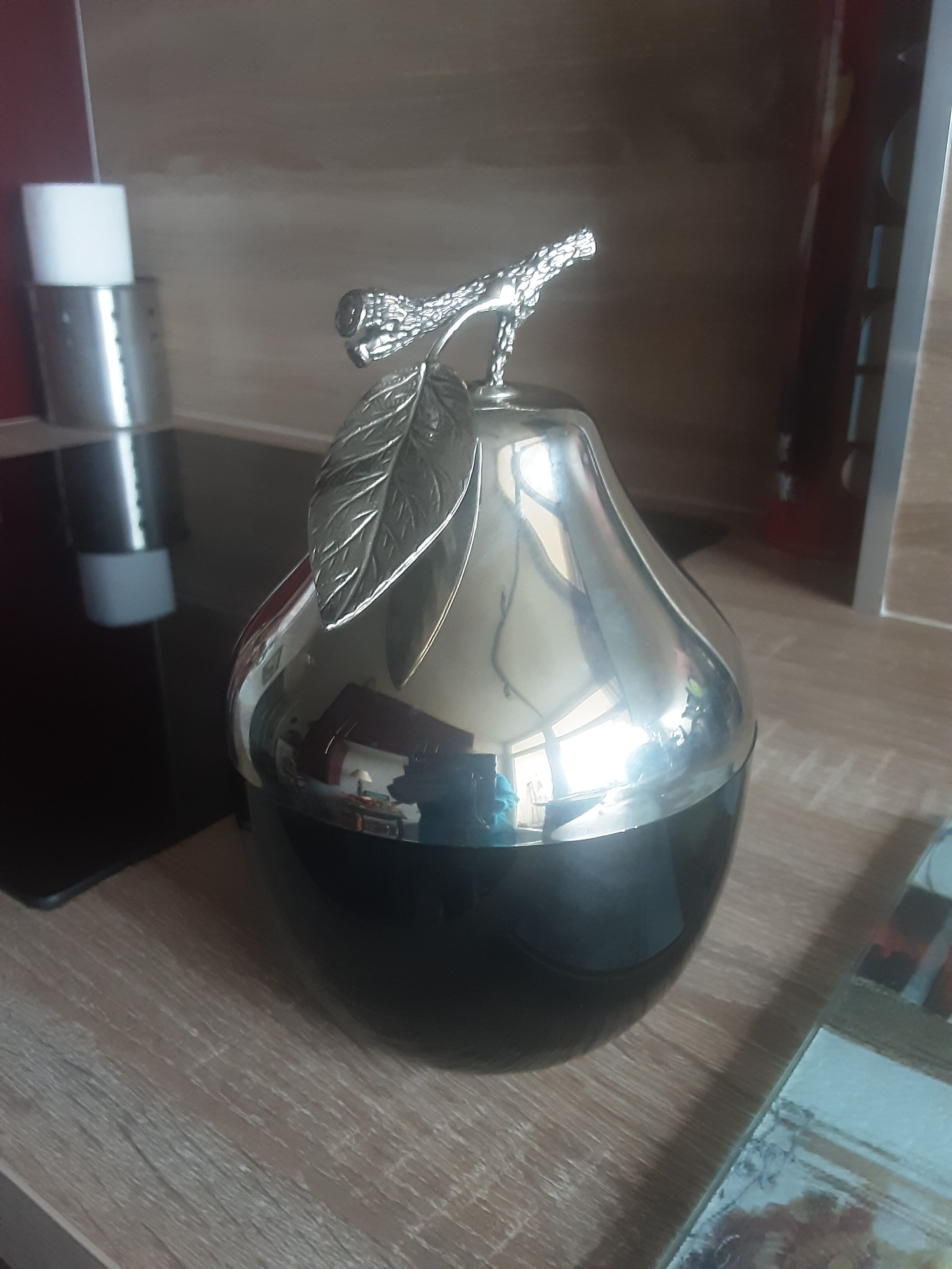 Metal and plastic ice seal - vintage