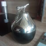 Metal and plastic ice seal - vintage