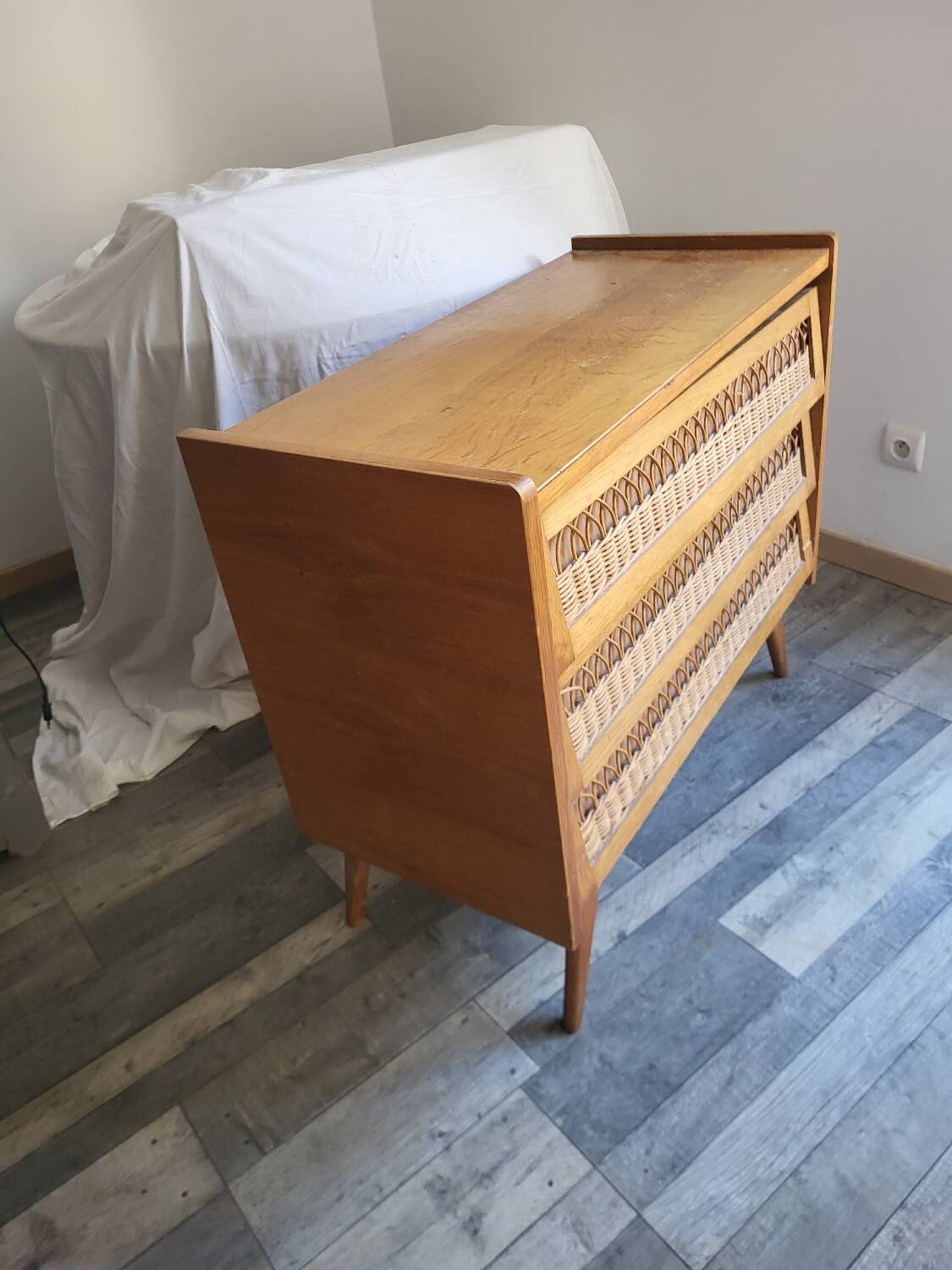 Rattan chest of drawers