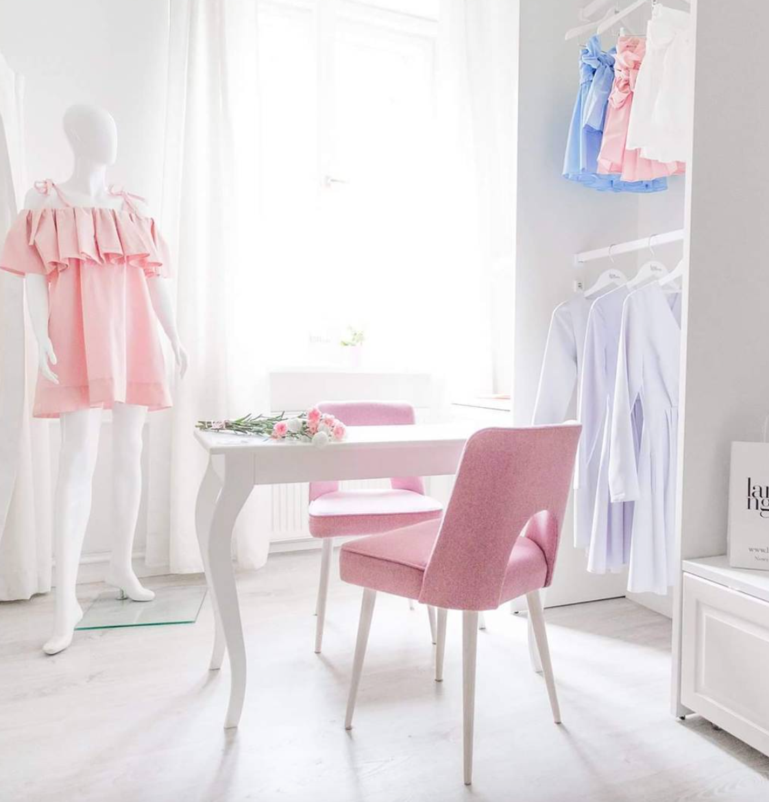 Chaise coquille - type 1020 B, du milieu du siècle